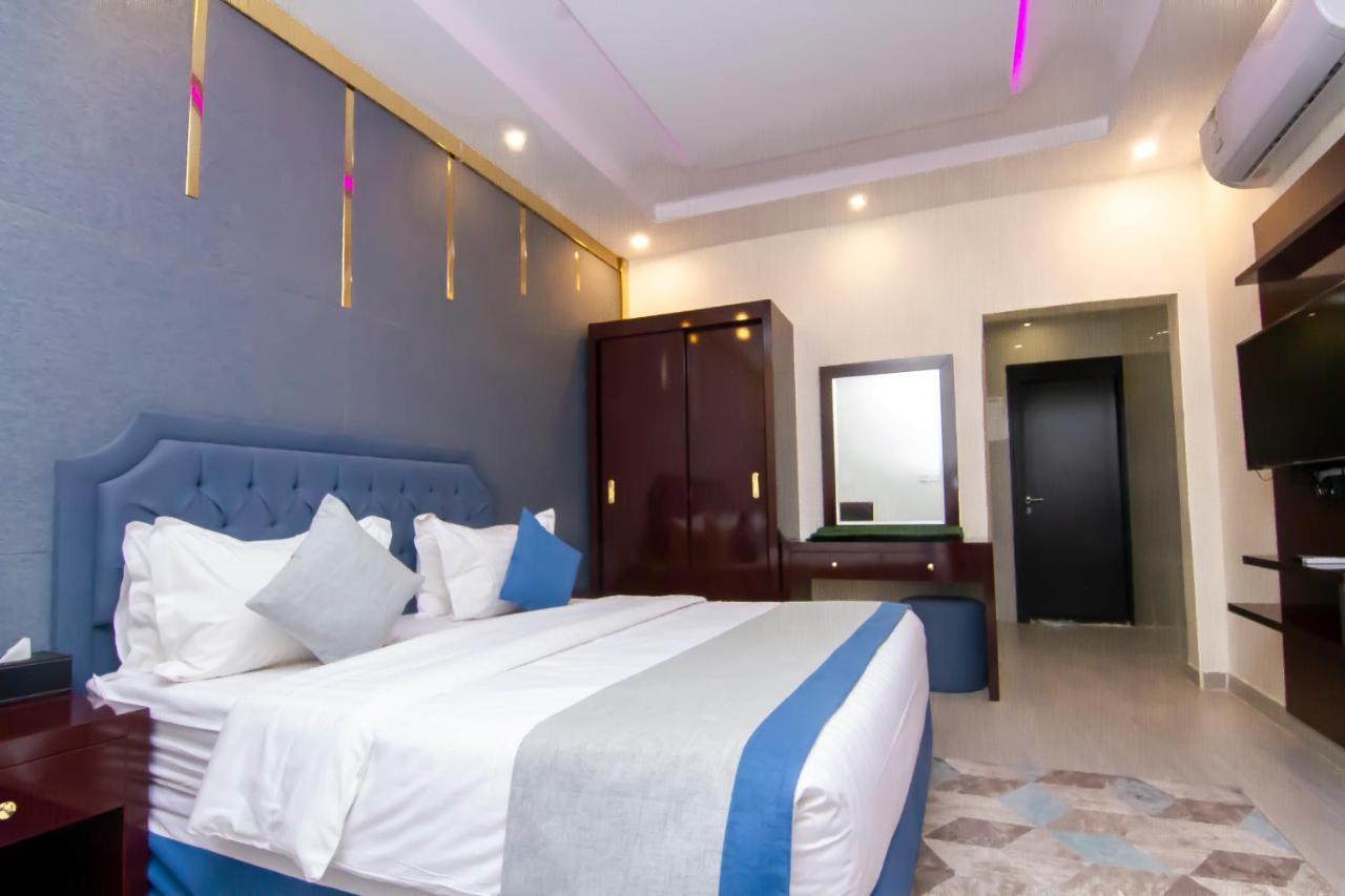 Aparthotel ال متعب سويتس الفلاح 1 à Riyad Extérieur photo