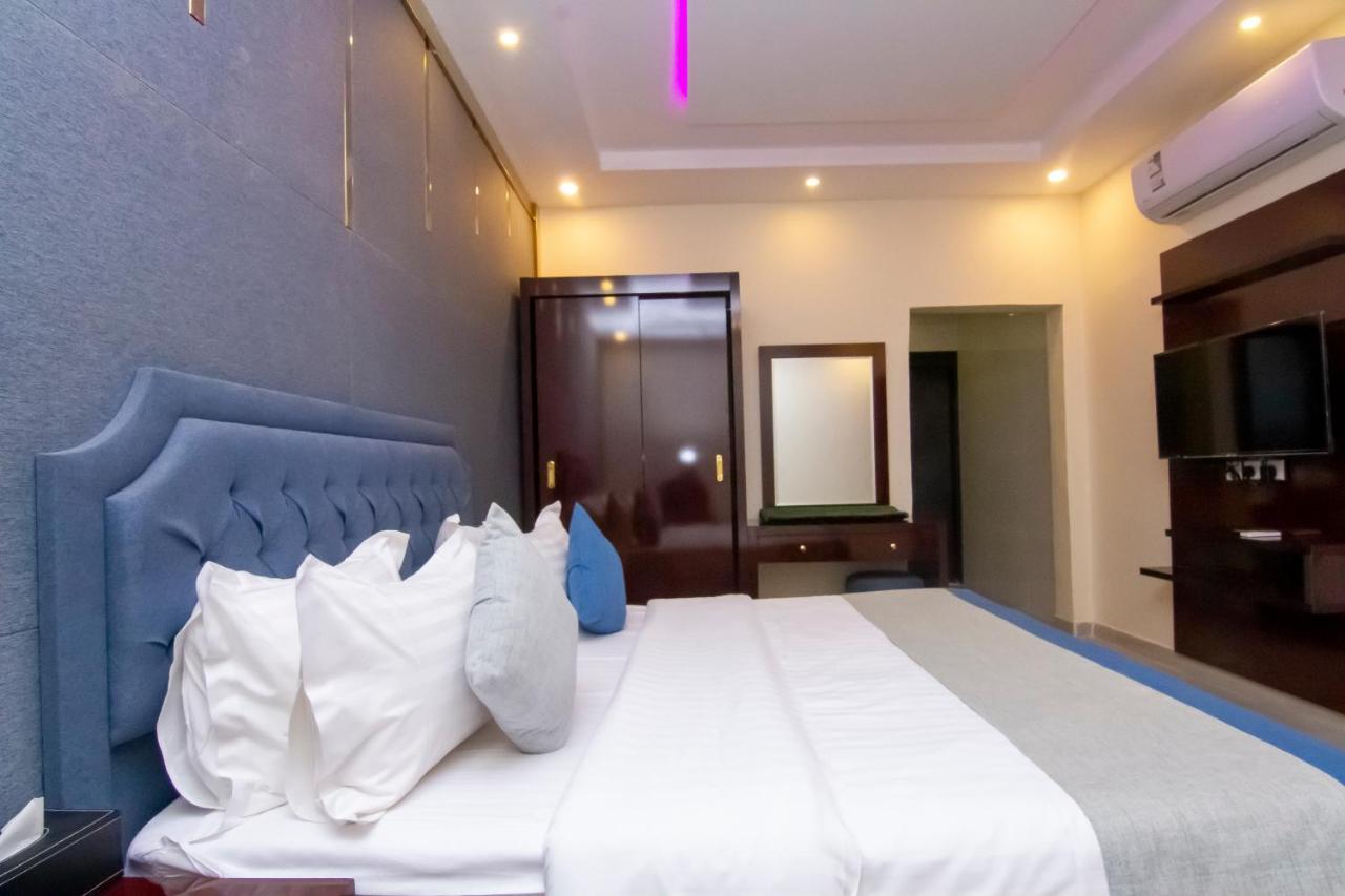 Aparthotel ال متعب سويتس الفلاح 1 à Riyad Extérieur photo