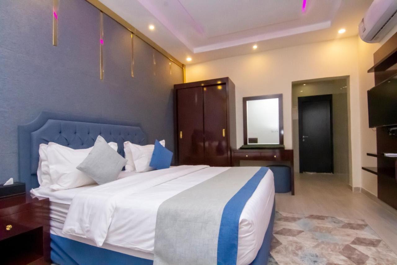 Aparthotel ال متعب سويتس الفلاح 1 à Riyad Extérieur photo