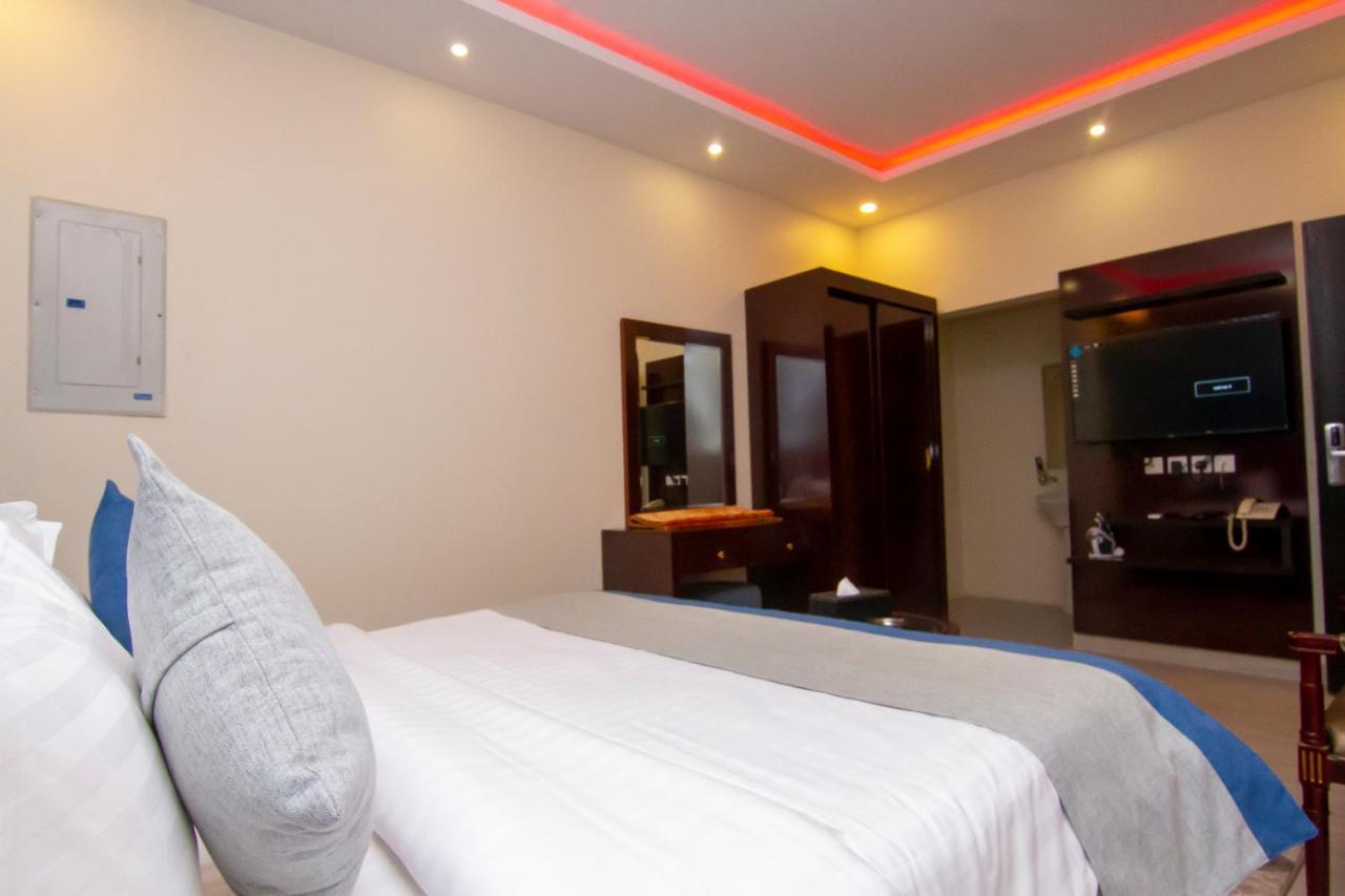 Aparthotel ال متعب سويتس الفلاح 1 à Riyad Extérieur photo