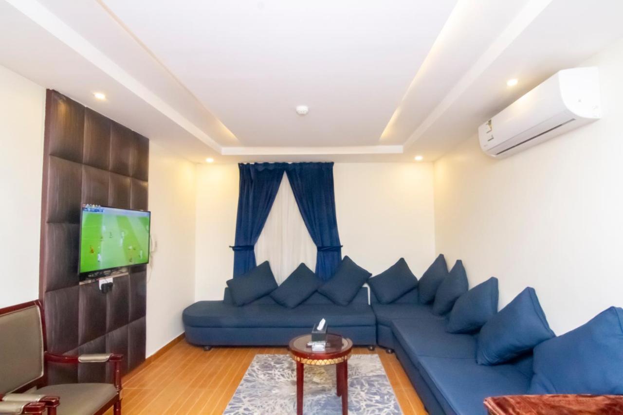 Aparthotel ال متعب سويتس الفلاح 1 à Riyad Extérieur photo