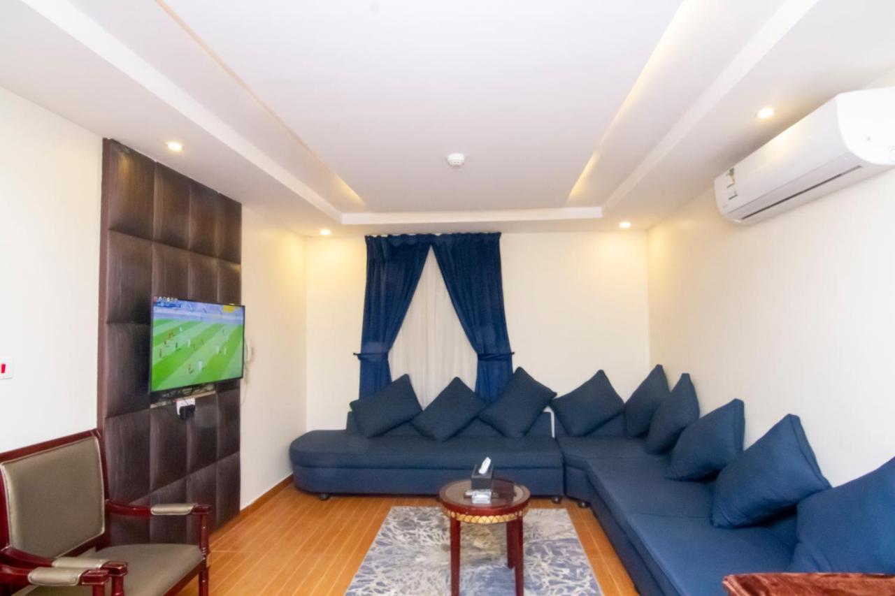 Aparthotel ال متعب سويتس الفلاح 1 à Riyad Extérieur photo